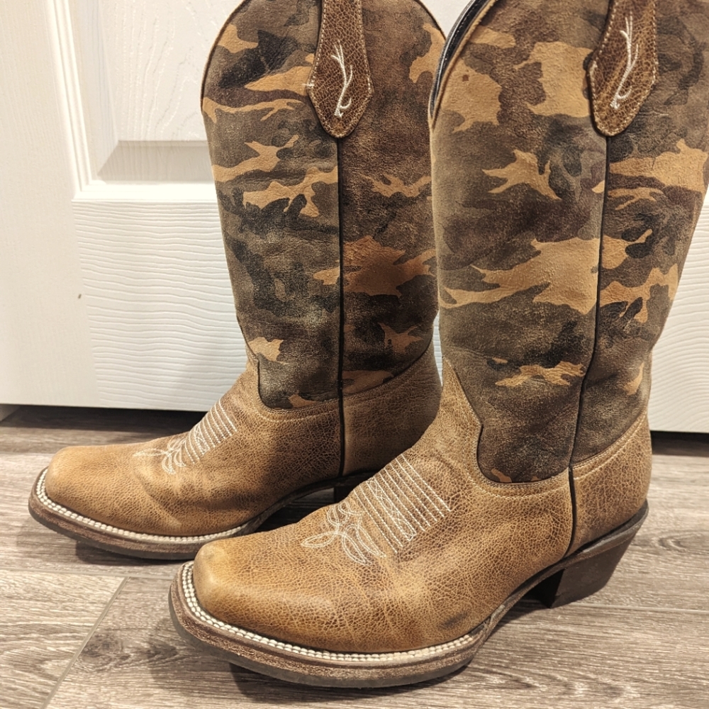 Cabela's women's leather cowboy boot